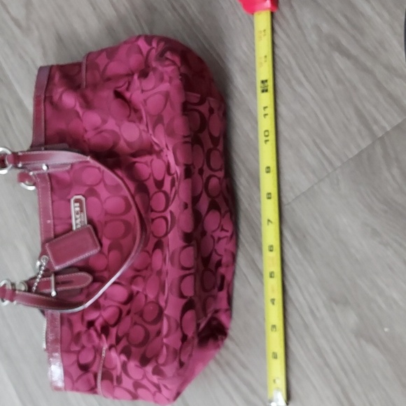 Coach est. 1941 over the shoulder purse red - Picture 11 of 12